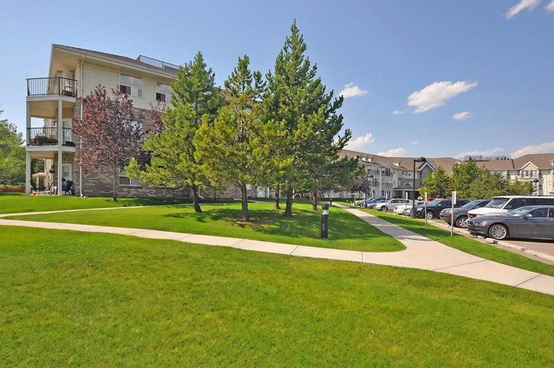 1240 - 5200 44 Avenue NE, Calgary, T1Y 7L4 | Image 2