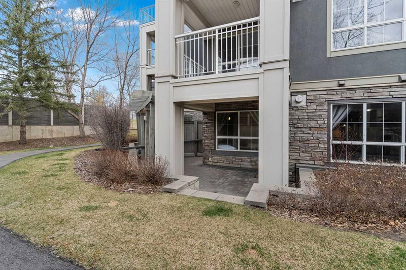 113 - 35 Richard Court SW, Calgary, T3E 7N9 | Image 2