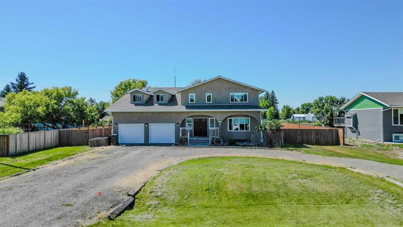 228 Centre Street, Magrath, T0K 1J0 | Image 2