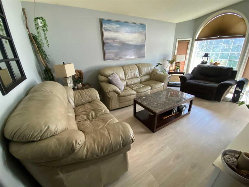 7607 Michealis Boulevard, Grande Prairie, T8W 2H7 | Image 2