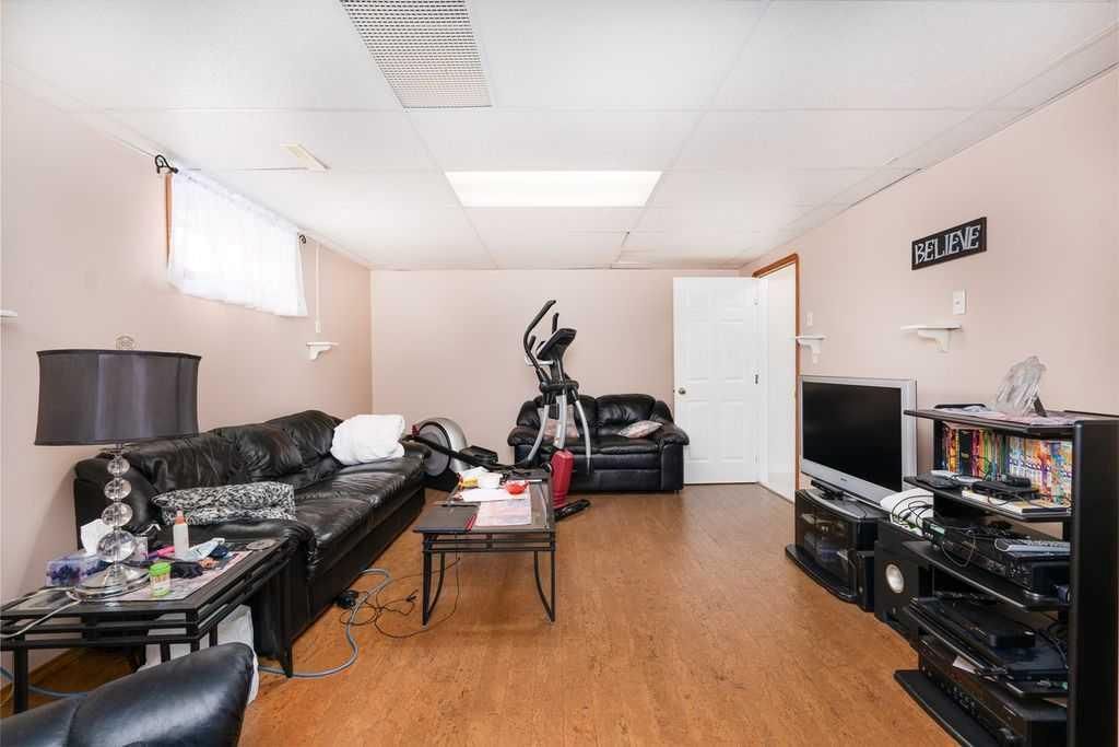 Listing Image 28