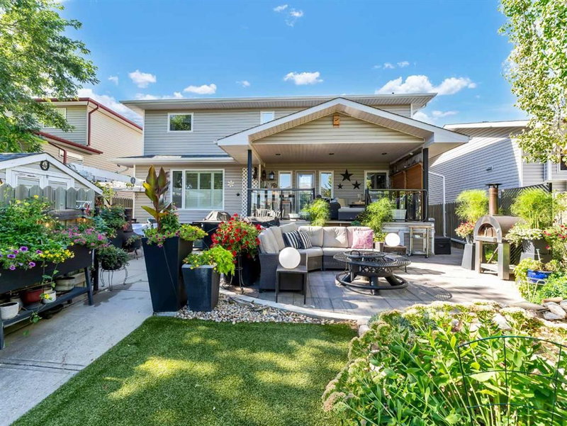 12 Sunrise Court SW, Medicine Hat, T1B 4N5 | Image 2