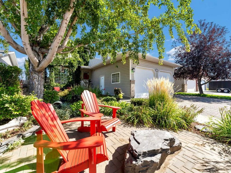 12 Sunrise Court SW, Medicine Hat, T1B 4N5 | Image 3