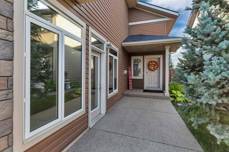 149 Carrington Drive, Red Deer, T4P 0G5 | Image 2