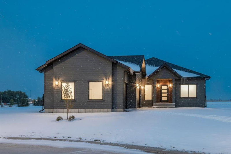 232 Red Tail Ridge SE, High River, T1V0J8 | Image 2
