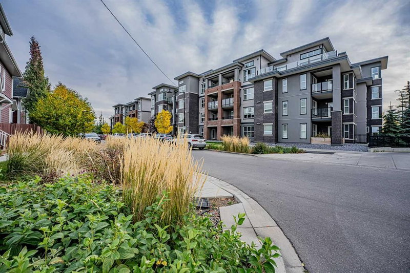 3122 - 95 Burma Star Road SW, Calgary, T3E 8A9 | Image 2