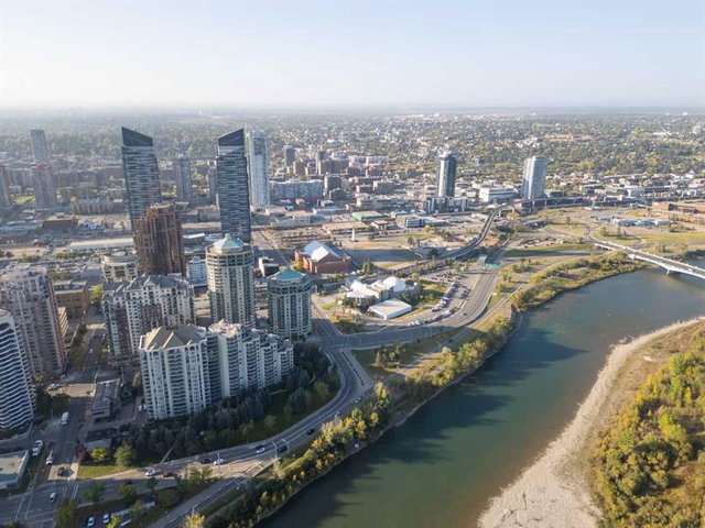 210 - 1108 6 Avenue SW