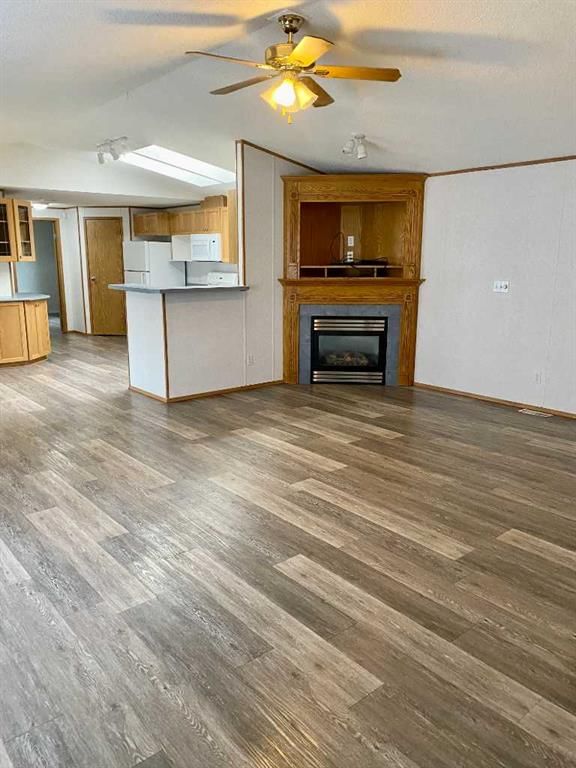 196 Harpe Way, Fort McMurray, T9K 2K8 | Image 2