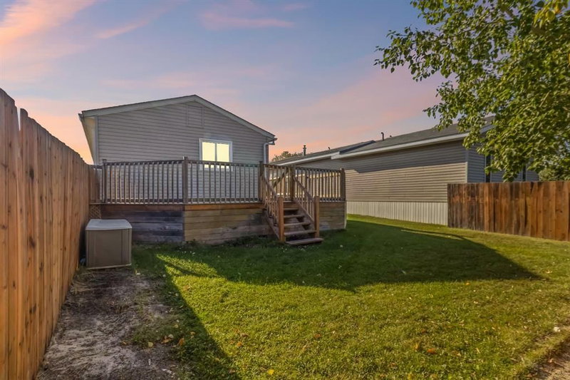 116 Greenwood Place, Fort McMurray, T9H 2L9 | Image 2