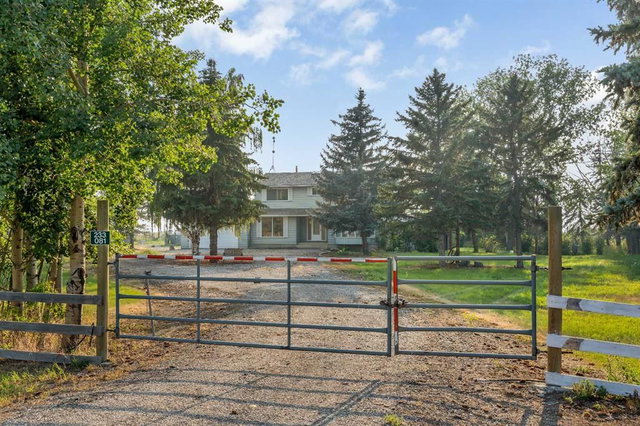 233081 Glenmore View Road