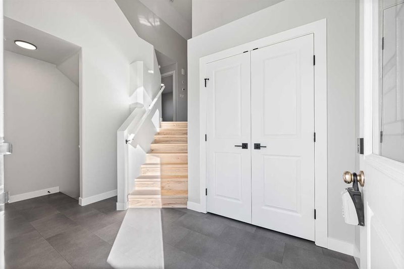 3705 42 Avenue, Lloydminster, S9V 2K4 | Image 2