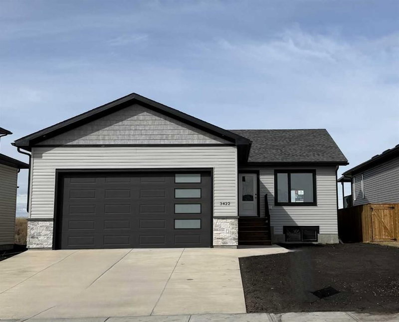 3422 Victory Way, Olds, Alberta