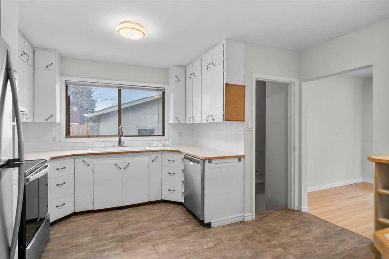10631 Elbow Drive SW, Calgary AB - For Sale | HonestDoor