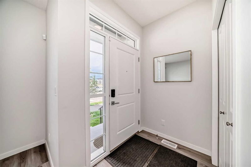 20 Creekstone Drive SW, Calgary, T2X4Z5 | Image 3