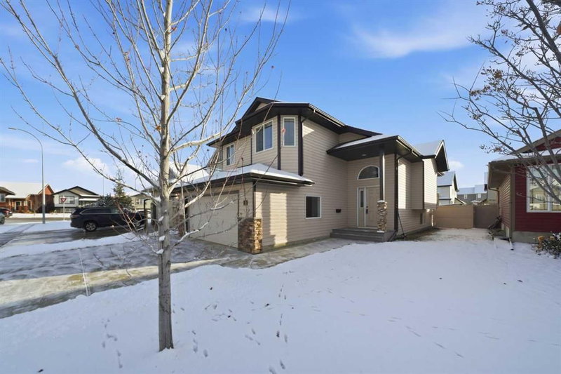 9 Thomas Place, Red Deer, T4P 0L7 | Image 2