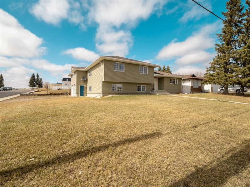 495 6 Street W, Cardston, T0K0K0 | Image 2