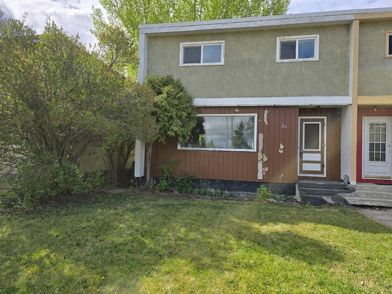 9521 89 Avenue, Peace River, T8S 1G7 | Image 2