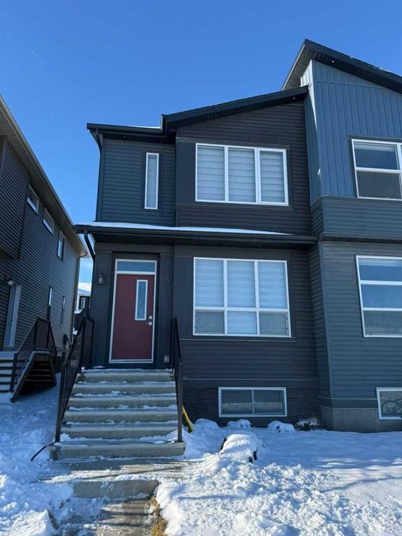 15 Edith Passage NW, Calgary, Alberta