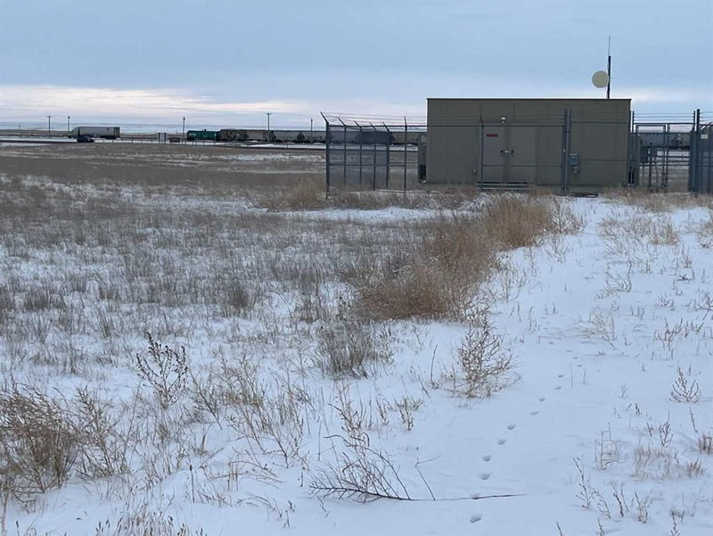 Corner of Highw 1 & 884, Suffield, T0J 2N0 | Image 2