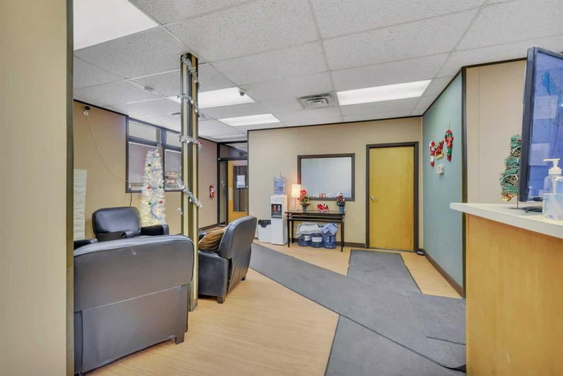 4727 60 Street, Red Deer, T4N 2N8 | Image 3