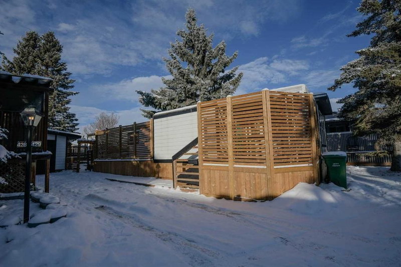 429 - 3223 83 Street NW, Calgary, T3B 5P2 | Image 2