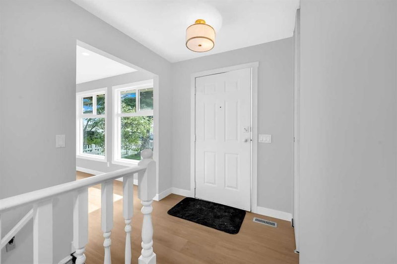 219 Falwood Way NE, Calgary, T3J1A9 | Image 2