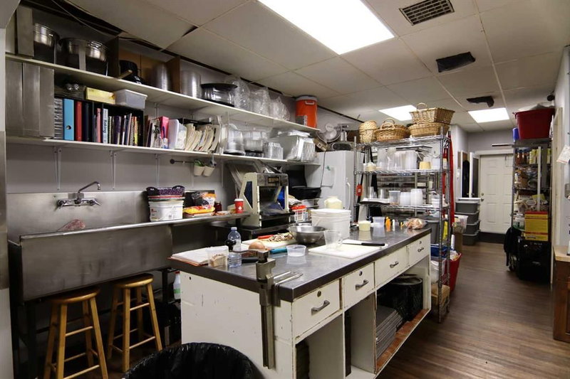 5026 51 Avenue, Ponoka, T4J 1S4 | Image 2