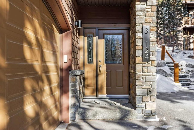 3 - 124 Silvertip Ridge