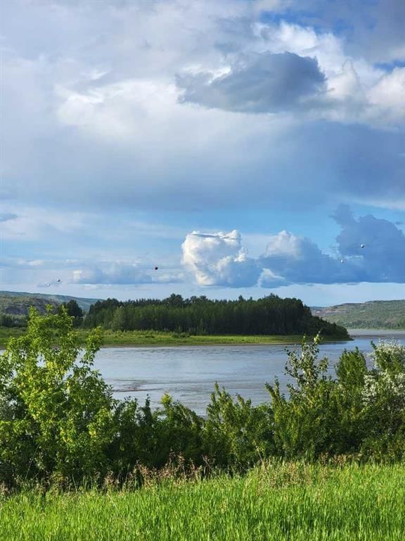 70 Ave 98 Street, Peace River, T8S1E3 | Image 2