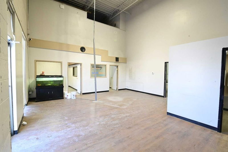 5 - 7419 50 Avenue, Red Deer, T4P 1M5 | Image 2