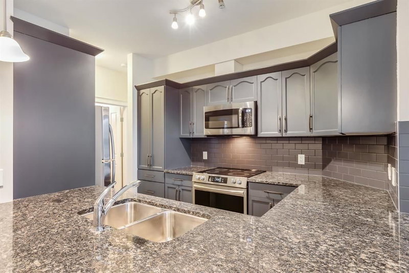 3201 - 4 Kingsland Close SE, Airdrie, T4A 0J3 | Image 3