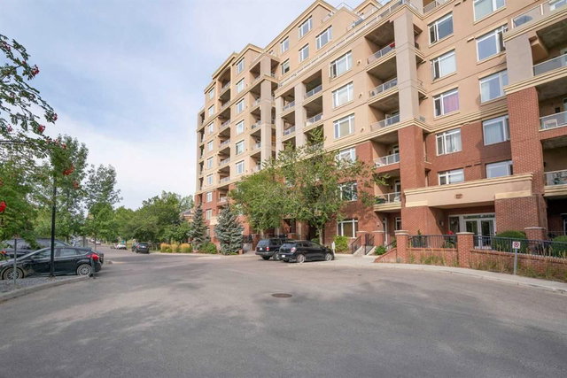 3803 - 24 Hemlock Crescent SW