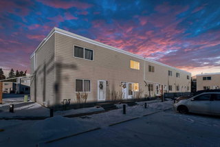 702 - 4719 33 Street