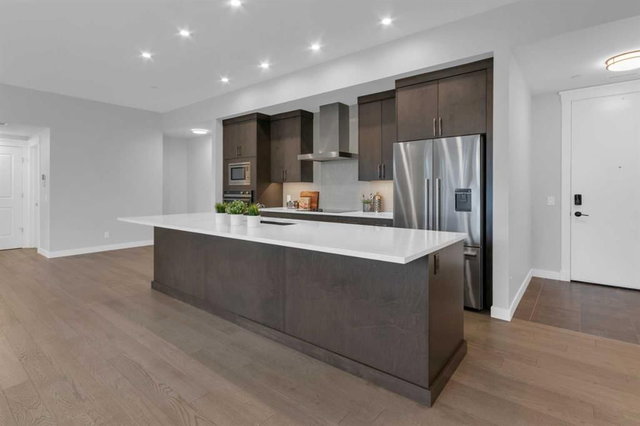 302 - 235 Lebel Crescent NW