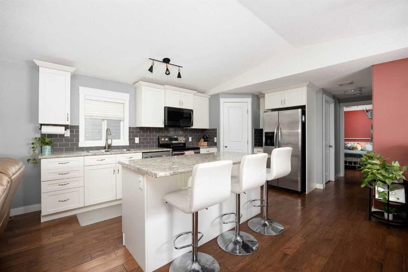 156 McKinlay Crescent, Fort McMurray, T9K 2M6 | Image 2