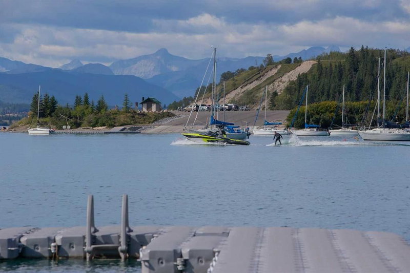 609 CottageClub Bend, Rural Rocky View County, T4C1B1 | Image 3