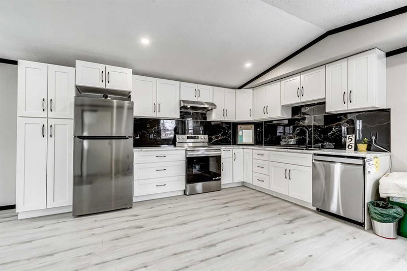 56 - 6220 17 Avenue SE, Calgary, T2A0W6 | Image 2