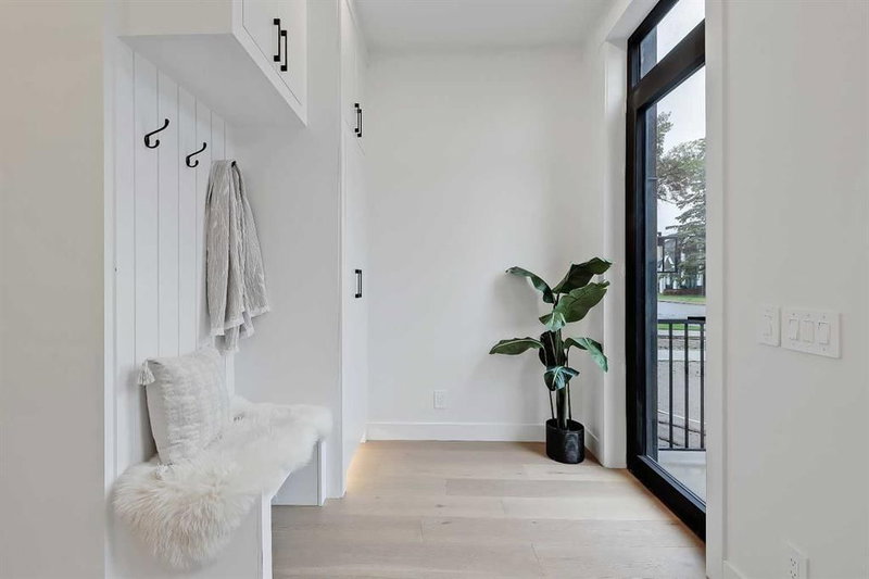 2720 5 Avenue NW, Calgary, T2N 0T8 | Image 2