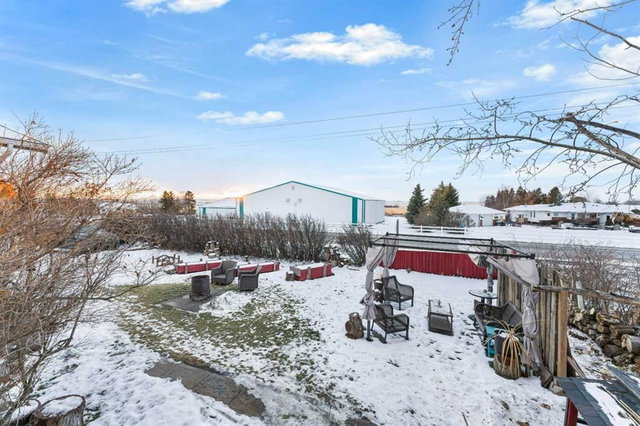 1-4 - 320075 Range Road 240