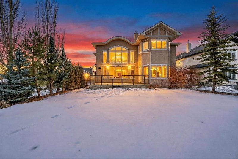 10 Discovery Ridge Way SW, Calgary AB - For Sale | HonestDoor