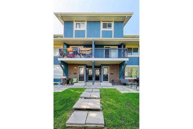 206 - 2200 Woodview Drive SW, Calgary, T2W 3N6 | Image 2