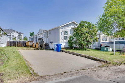 172 Clausen Crescent