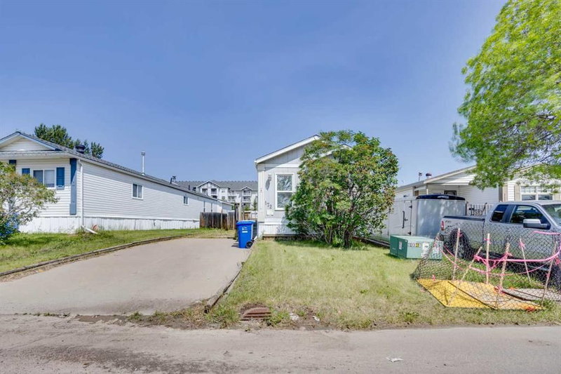 172 Clausen Crescent