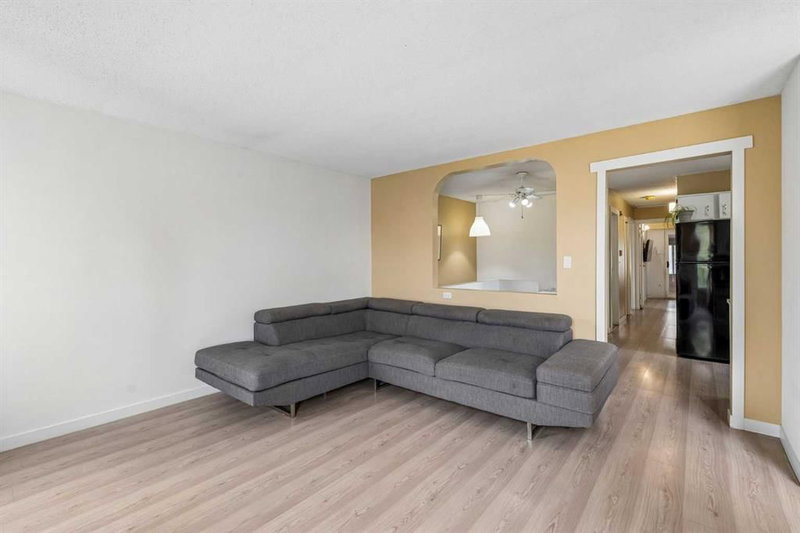212 Whitman Place NE, Whitehorn — interior photo 6