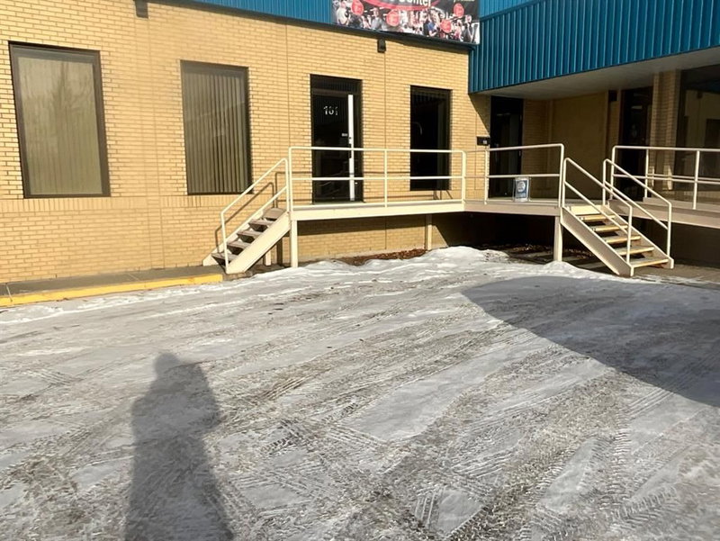 101 - 4770 Riverside Drive, Red Deer, T4N 2Z7 | Image 2