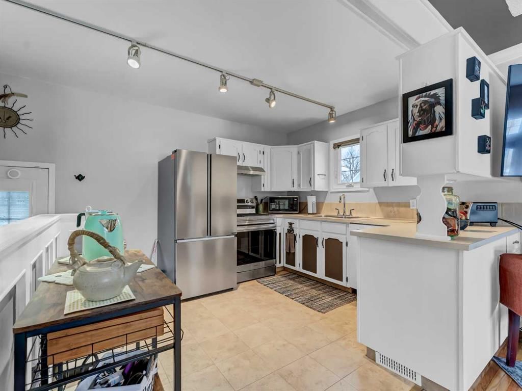 Listing Image 11
