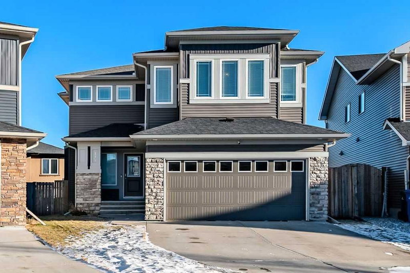 112 Kinniburgh Close, Chestermere, T1X 0R8 | Image 2