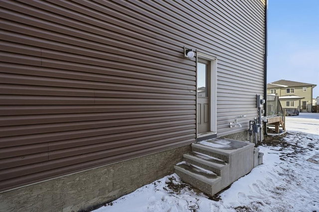 292 Cornerbrook Drive NE