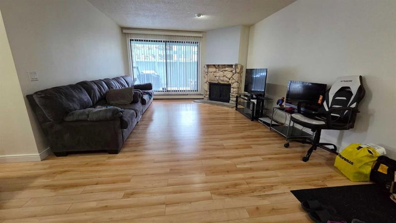 318 - 10120 Brookpark Boulevard SW, Calgary, T2W 3G3 | Image 2