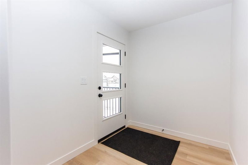 12 Trinity Street, Lacombe, T4L 0L1 | Image 2